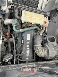 2013 Volvo VNL630 6X4 T/A SLEEPER TRUCK T