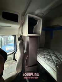 2013 Volvo VNL630 6X4 T/A SLEEPER TRUCK T