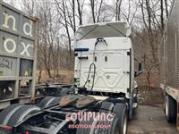 2019 Freightliner CASCADIA 6X4 T/A SLEEPER TRUCK