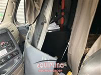 2019 Freightliner CASCADIA 6X4 T/A SLEEPER TRUCK