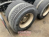 2019 Freightliner CASCADIA 6X4 T/A SLEEPER TRUCK