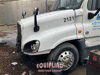 2019 Freightliner CASCADIA 6X4 T/A SLEEPER TRUCK