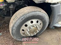 2019 Freightliner CASCADIA 6X4 T/A SLEEPER TRUCK