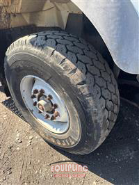 2007 International 7600 6X4 T/A VACUUM TRUCK