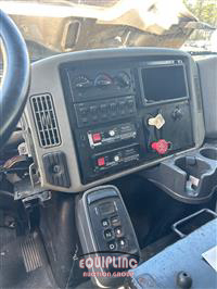 2010 International 4300 4X2 S/A UTILITY BODY TRUC