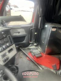 2018 Freightliner CASCADIA 6X4 T/A SLEEPER TRUCK