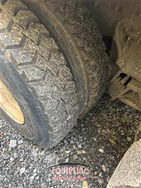 2009 International 7600 6X4 T/A GARBAGE TRUCK