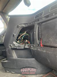 2018 Freightliner CASCADIA 6X4 T/A SLEEPER TRUCK