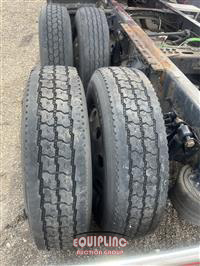 2018 Freightliner CASCADIA 6X4 T/A SLEEPER TRUCK