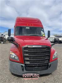 2018 Freightliner CASCADIA 6X4 T/A SLEEPER TRUCK