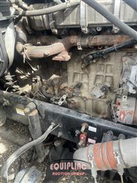 2017 Freightliner CASCADIA 6X4 T/A SLEEPER TRUCK