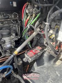 2017 Freightliner CASCADIA 6X4 T/A SLEEPER TRUCK