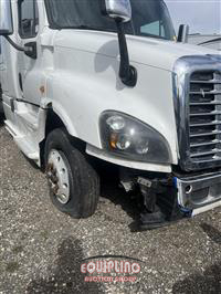 2017 Freightliner CASCADIA 6X4 T/A SLEEPER TRUCK