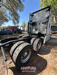 2020 Freightliner CASCADIA