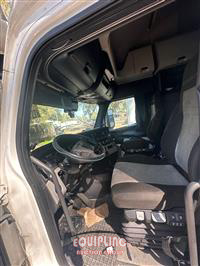 2020 Freightliner CASCADIA