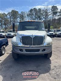 2007 International 4300 4x2 S/A UTILITY TRUCK