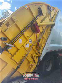 2009 International SF647