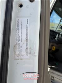 2017 Freightliner CASCADIA 6X4 T/A SLEEPER TRUCK