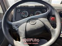 2017 Freightliner CASCADIA 6X4 T/A SLEEPER TRUCK