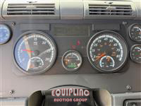 2017 Freightliner CASCADIA 6X4 T/A SLEEPER TRUCK