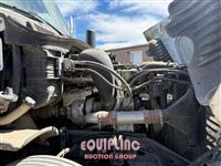 2017 Freightliner CASCADIA 6X4 T/A SLEEPER TRUCK