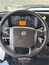 2012 Volvo VNL 6X4 T/A SLEEPER TRUCK TRAC