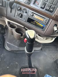 2012 Volvo VNL 6X4 T/A SLEEPER TRUCK TRAC