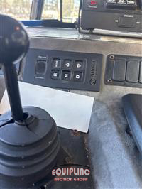 2015 Peterbilt 320. 6x4 T/A GARBAGE TRUCK