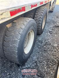 2015 Peterbilt 320 6x4 T/A GARBAGE TRUCK