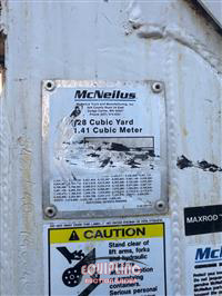 2015 Peterbilt 320 6x4 T/A GARBAGE TRUCK