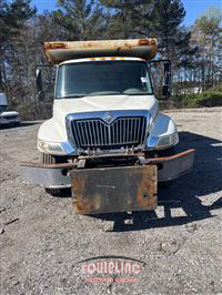 2006 International 4300 4X2 S/A SPREADER TRUCK