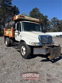 2006 International 4300 4X2 S/A SPREADER TRUCK