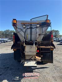 2006 International 4300 4X2 S/A SPREADER TRUCK