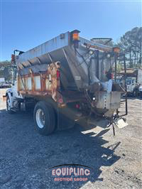 2006 International 4300 4X2 S/A SPREADER TRUCK