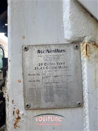 2015 Peterbilt 320 6x4 T/A GARBAGE TRUCK