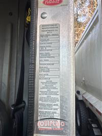 2015 Peterbilt 320 6x4 T/A GARBAGE TRUCK