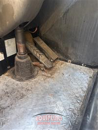 2015 Peterbilt 320 6x4 T/A GARBAGE TRUCK