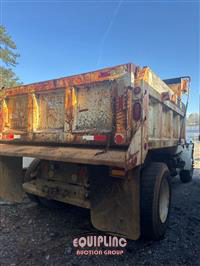 2006 International 4300 4x2 S/A DUMP TRUCK
