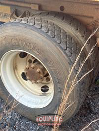 2006 International 4300 4x2 S/A DUMP TRUCK