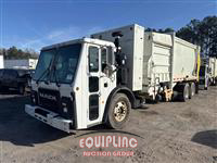 2018 Mack LR633 6X4 T/A SIDE LOAD GARBAG