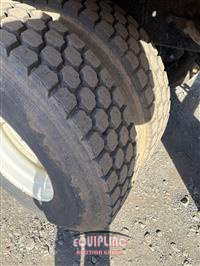 2018 Mack LR633 6X4 T/A SIDE LOAD GARBAG