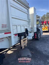 2018 Mack LR633 6X4 T/A SIDE LOAD GARBAG