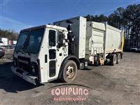 2018 Mack LR633 6X4 T/A SIDE LOAD GARBAG