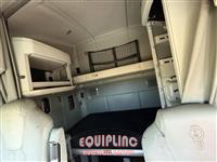 2019 Kenworth T680 6X4 T/A SLEEPER TRUCK TRA