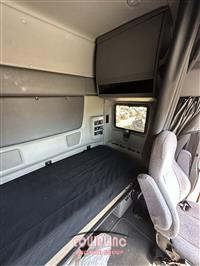 2020 International LT625 6X4 T/A SLEEPER TRUCK TR