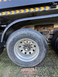 2005 Sterling CONDOR TRI/A CONCRETE PUMP TRU