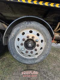 2005 Sterling CONDOR TRI/A CONCRETE PUMP TRU