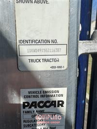 2016 Kenworth W900 6X4 T/A SLEEPER TRUCK TRA