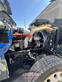 2016 Kenworth W900 6X4 T/A SLEEPER TRUCK TRA