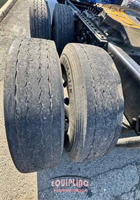 2016 Kenworth W900 6X4 T/A SLEEPER TRUCK TRA